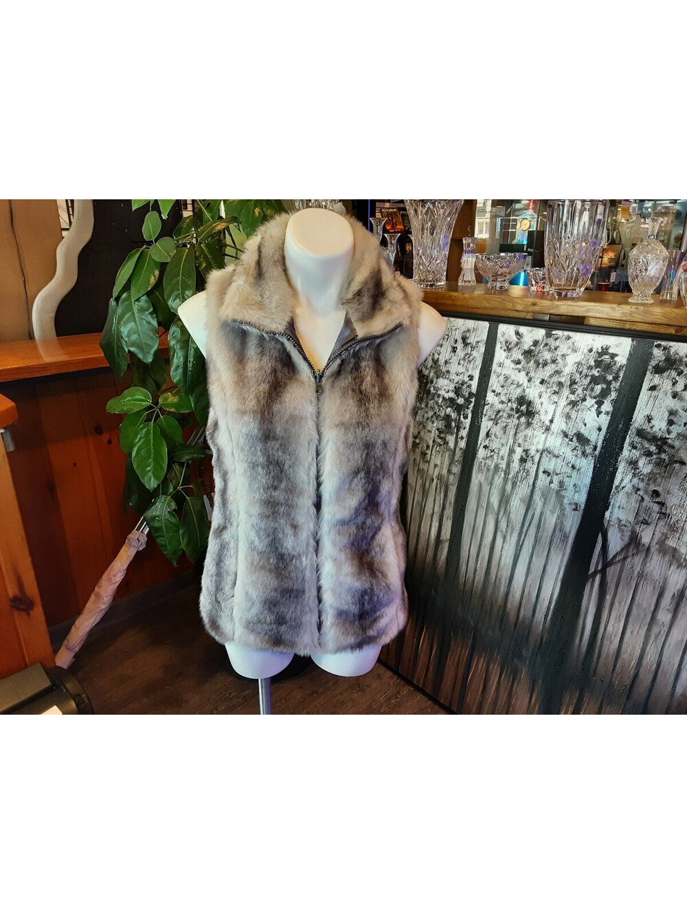 Valerie Bertinelli Faux Fur Shell Vest With Satin Lining Size Small